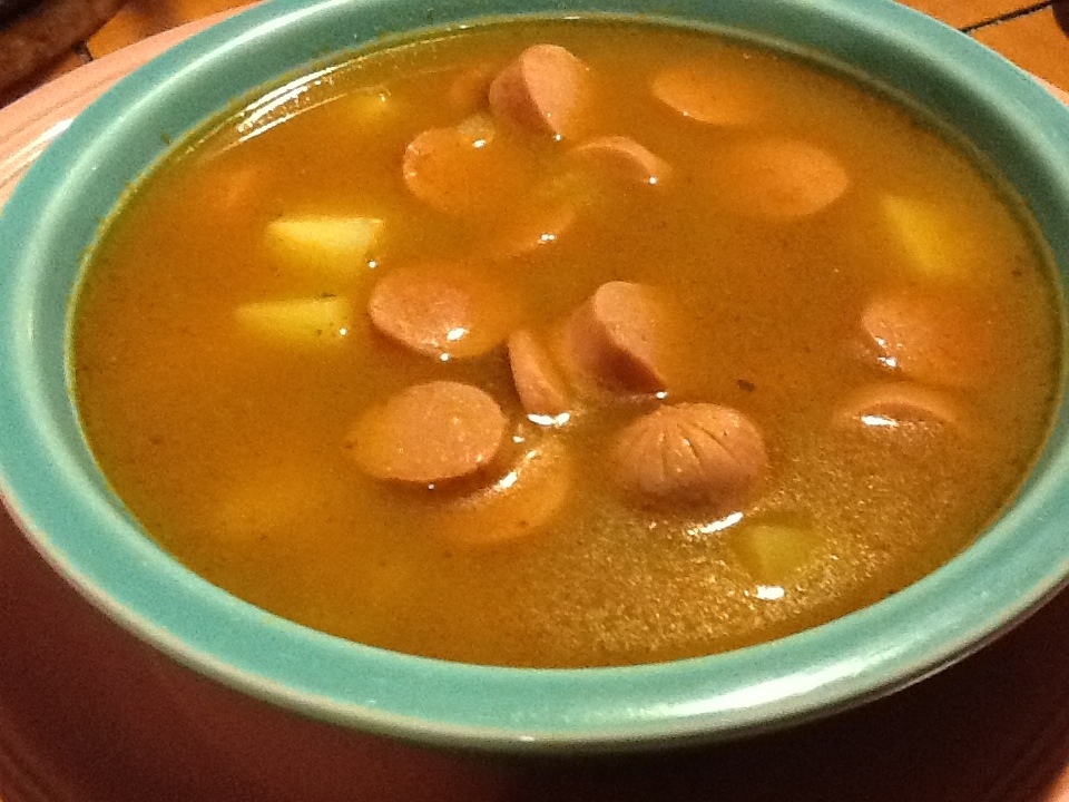 Sopa de Salchicha con Papa (Hot-Dog Link and Potato Soup